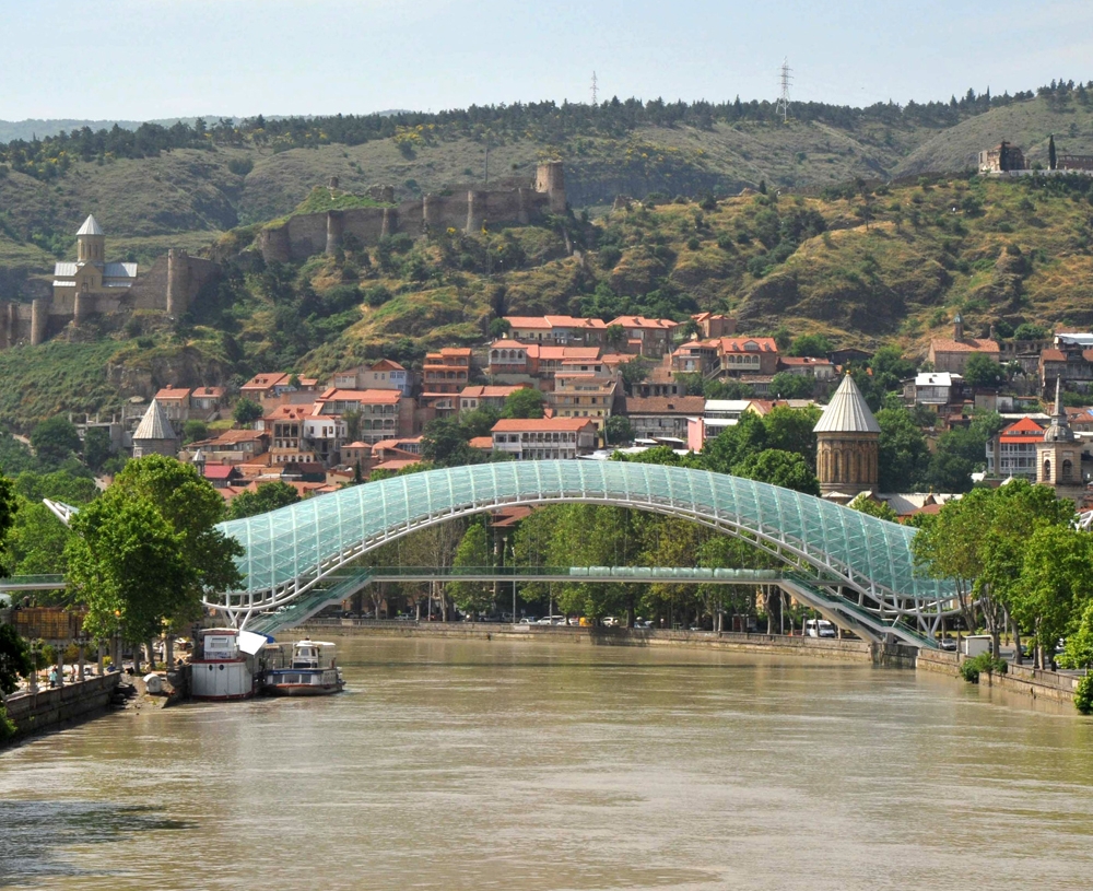 العودة إلى تبليسي والتسوق